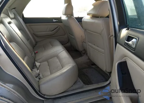 1995 Acura Legend L z USA, uszkodzony, nr VIN JH4KA7664SC014414